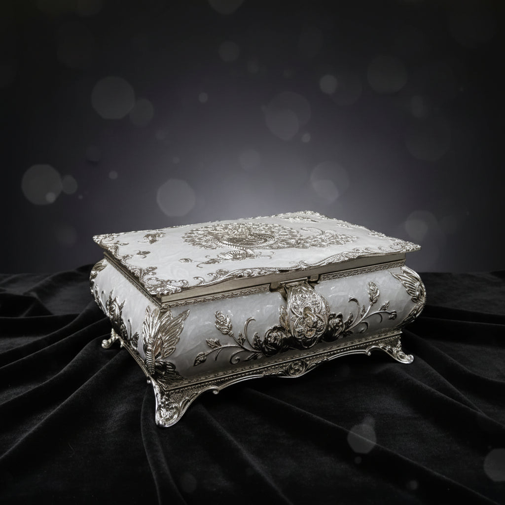 Luxury Green Peacock Embossed Jewelry Box with Silver Finish Size - 19x13x8CM - 750 Gram