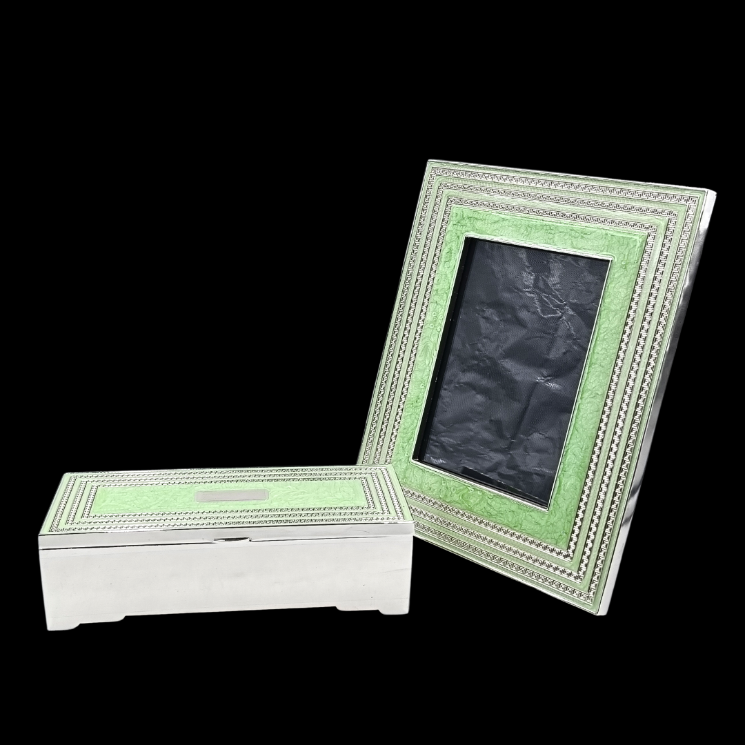 Silver Plated Jewellery Box with Decorative Photo Frame – Premium Keepsake Storage Box  27 × 22 × 7 cm | 1300 g
