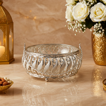Silver Platted  Handle Basket with Glass Bowl For Gifts / Home Decor